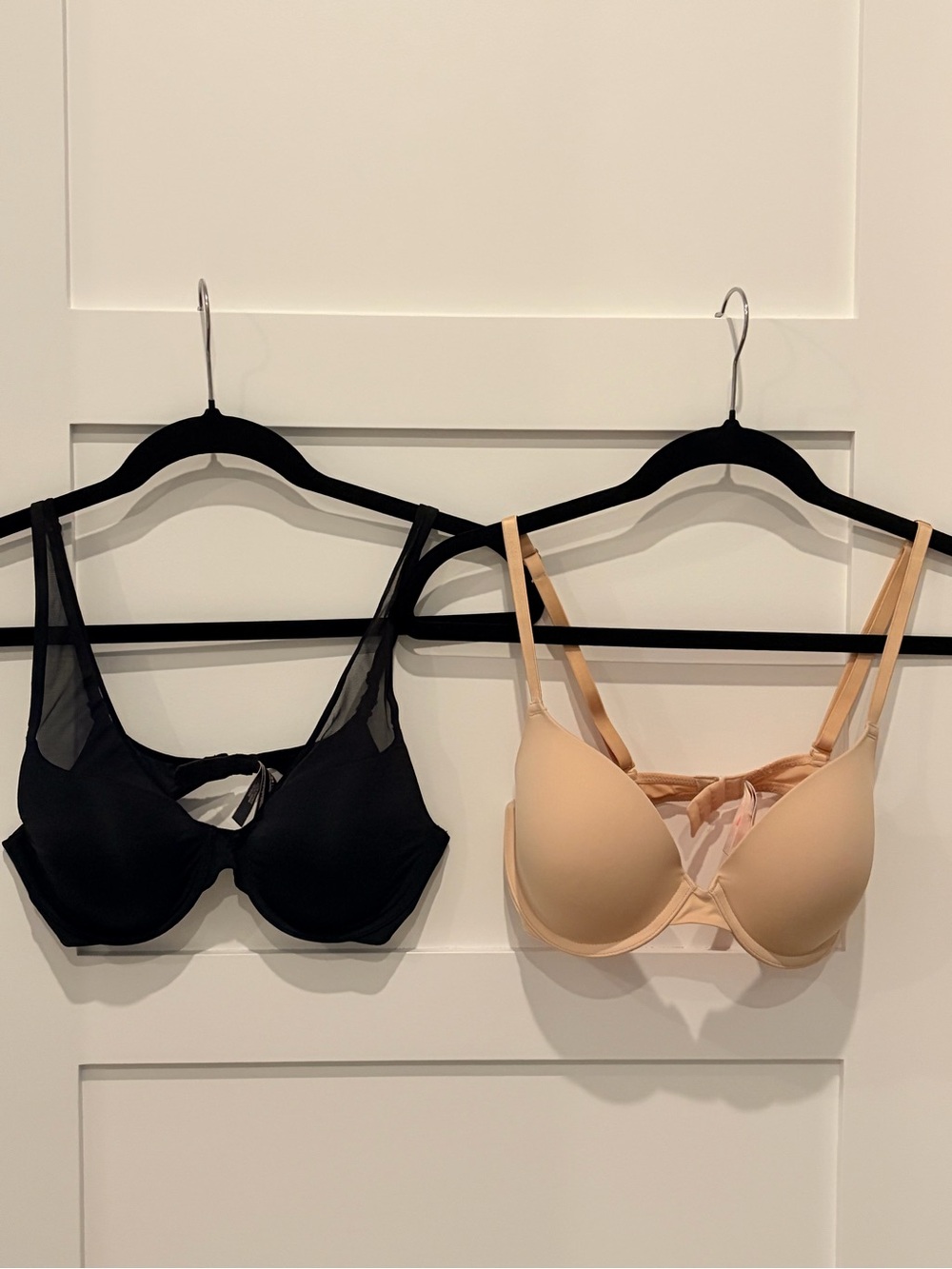 Victoria's Secret Black & Nude T-Shirt Bras Duo